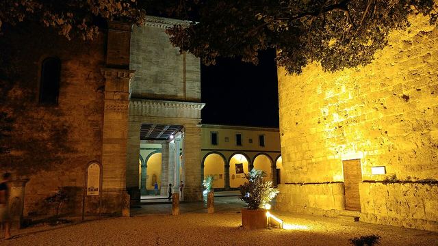 Chiusi: etruské město nad podzemím, urny a Labyrint krále Porsenny