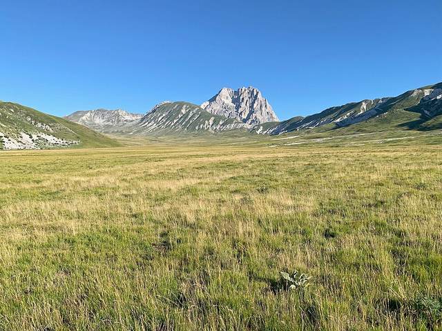 Abruzzo autem: národní parky, Gran Sasso, Maiella a hrad Rocca Calascio