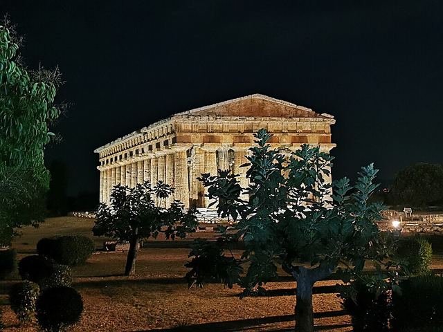 Paestum: nejlépe dochované řecké chrámy v Itálii — vstupné, kdy přijít, s autem