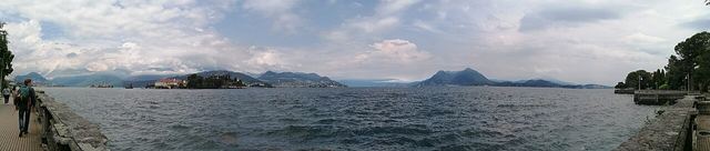 Stresa a Boromejské ostrovy: brána na Lago Maggiore, lodě a lanovka na Mottarone