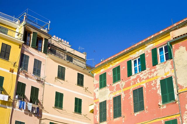 Vernazza: nejhezčí přístav Cinque Terre, kostel u vody a hrad Doria