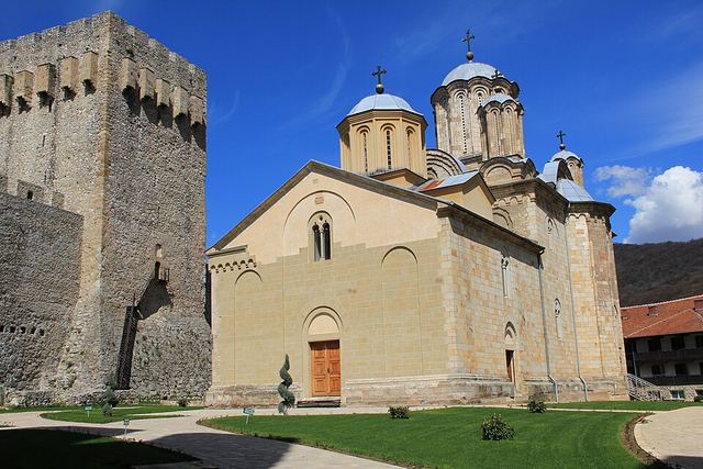 Klášter Manasija: opevněný klášter-hrad s jedenácti věžemi