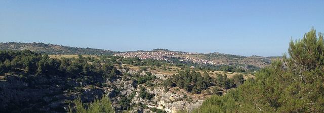 Sortino a Pantalica: skalní nekropole UNESCO nad řekou Anapo