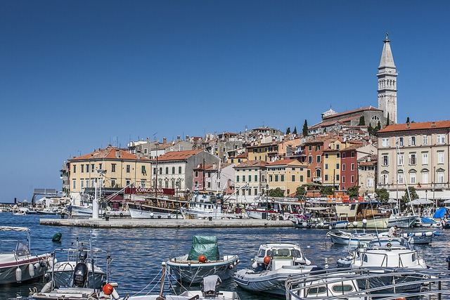 Rovinj autem: nejhezčí městečko Istrie, parkování a kdy přijít