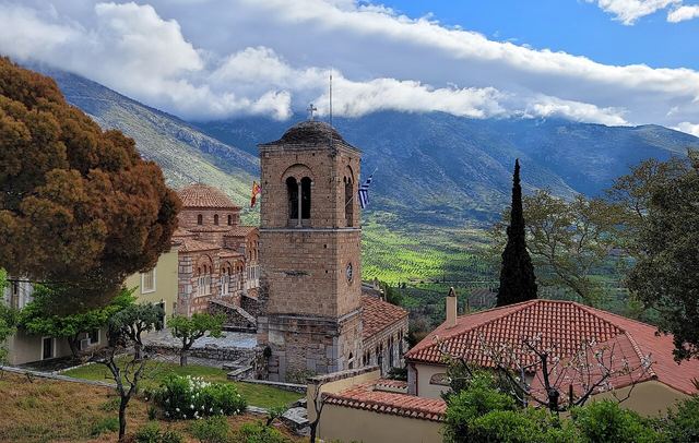 Osios Loukas autem: zlaté byzantské mozaiky kousek od Delf