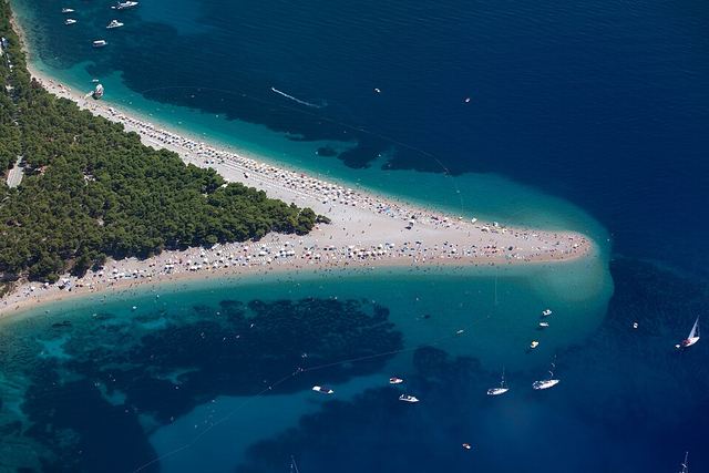 Bol a Zlatni rat: nejslavnější pláž Chorvatska a Vidova gora