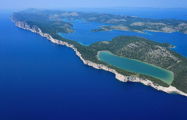 Sali a Dugi otok: útesy Telašćice, slané jezero Mir a oslí kapela