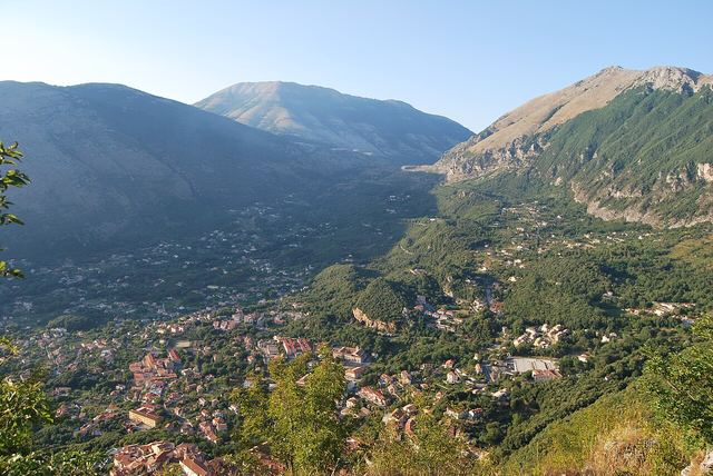 Maratea: perla Tyrhénského moře pod obřím Kristem