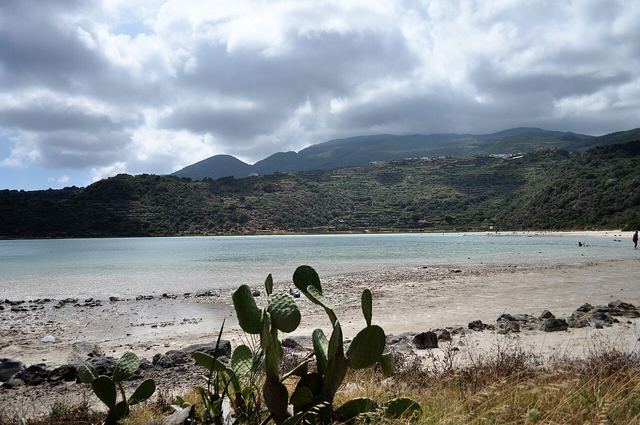 Pantelleria: sopečný ostrov mezi Sicílií a Afrikou, kde se rodí passito