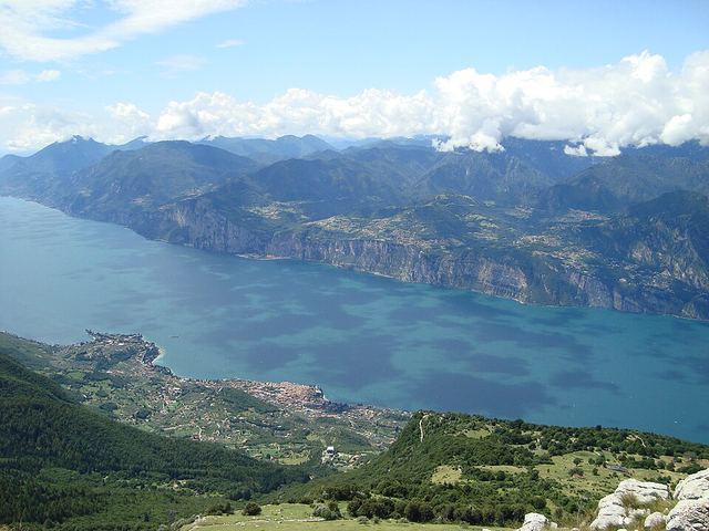 Lago di Garda autem: hrady Scaligerů, citrony a první zastávka na jih