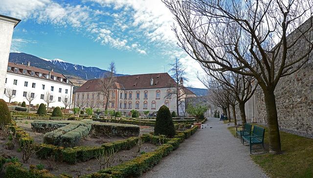 Bressanone (Brixen): nejstarší město Jižního Tyrolska, dóm a biskupská rezidence