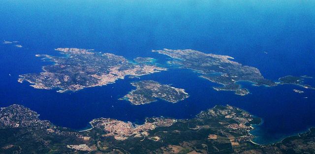 La Maddalena na Sardinii: souostroví, žulové zátoky a Garibaldiho ostrov Caprera
