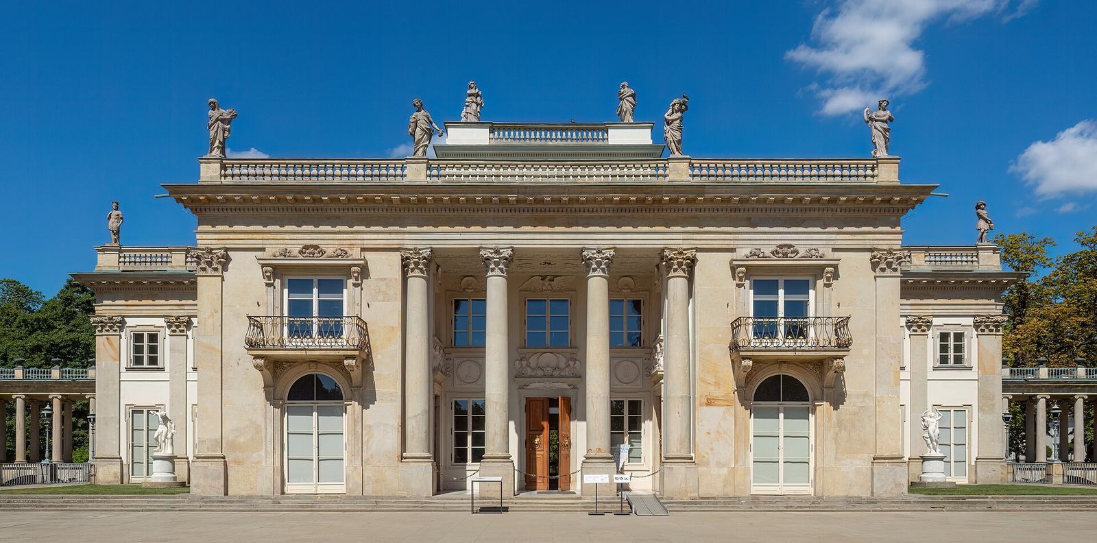 Palác na vodě v parku Łazienki ve Varšavě
