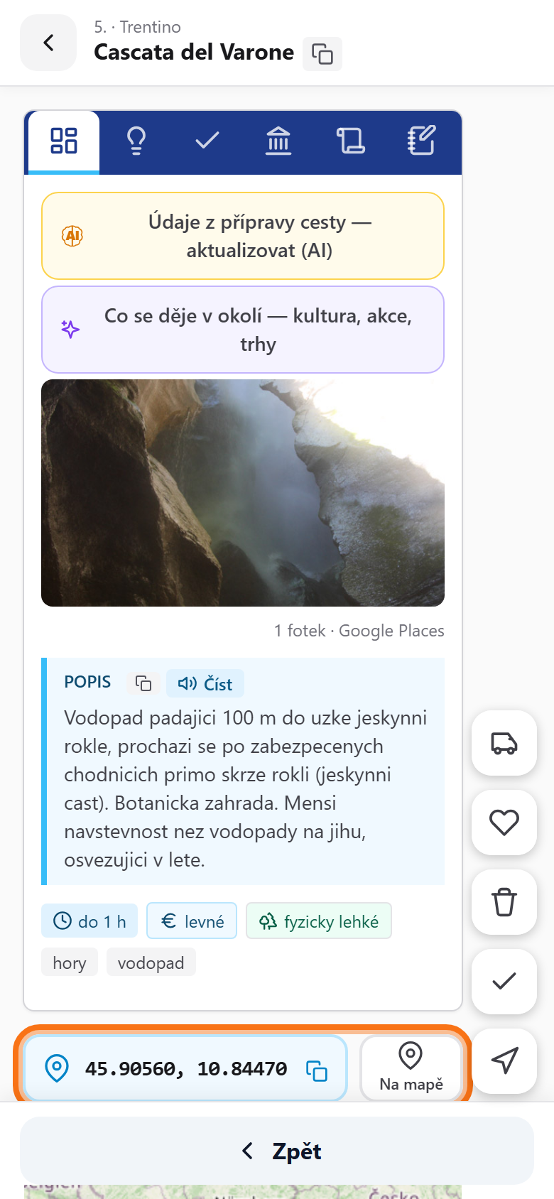 Řádek s GPS souřadnicemi a oranžově zvýrazněným tlačítkem Na mapě