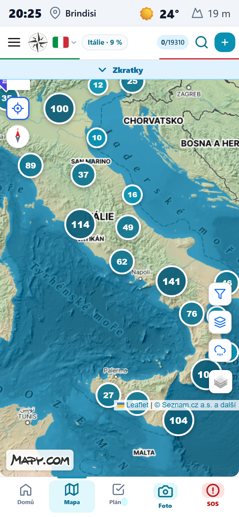 Mapa v aplikaci SeekBone s místy a vlastní polohou